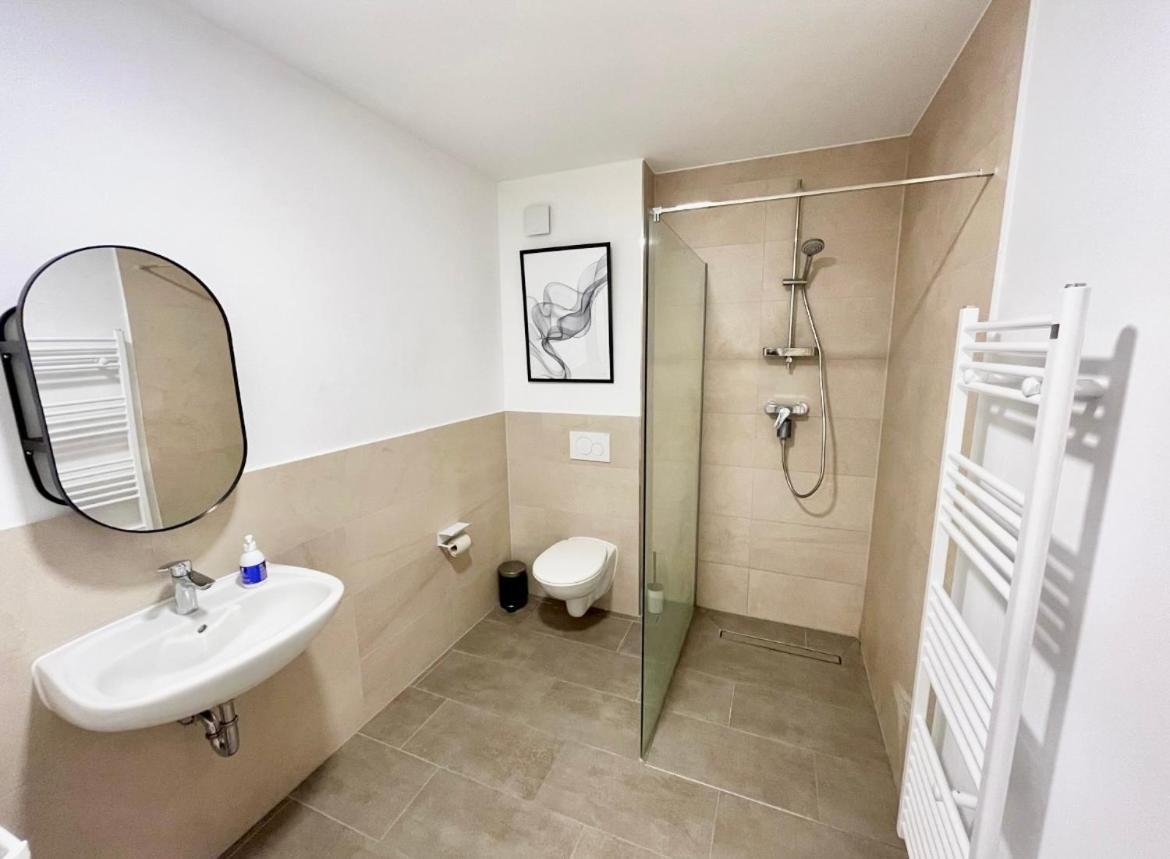 Gemuetliche Apartments Direkt An Der Grenze Von Hamburg 노르더슈테트 외부 사진